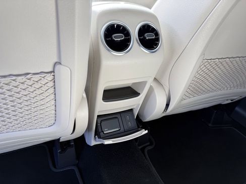 Certified 2025 Mercedes-Benz GLB 250 250 4MATIC image 21