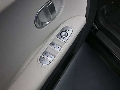 Used 2024 Hyundai Ioniq 5 SEL image 13