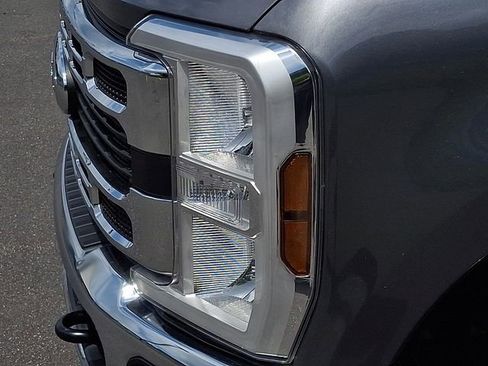 Used 2024 Ford F350 XLT AWD/4WD image 23