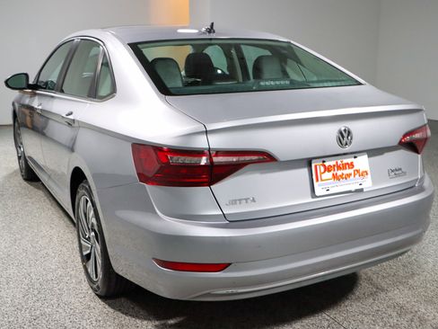Used 2021 Volkswagen Jetta SEL image 9