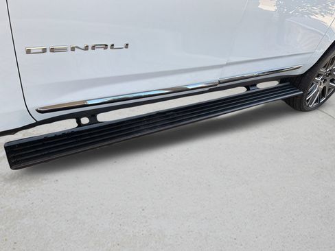 Used 2026 GMC Yukon XL Denali Ultimate AWD/4WD image 32