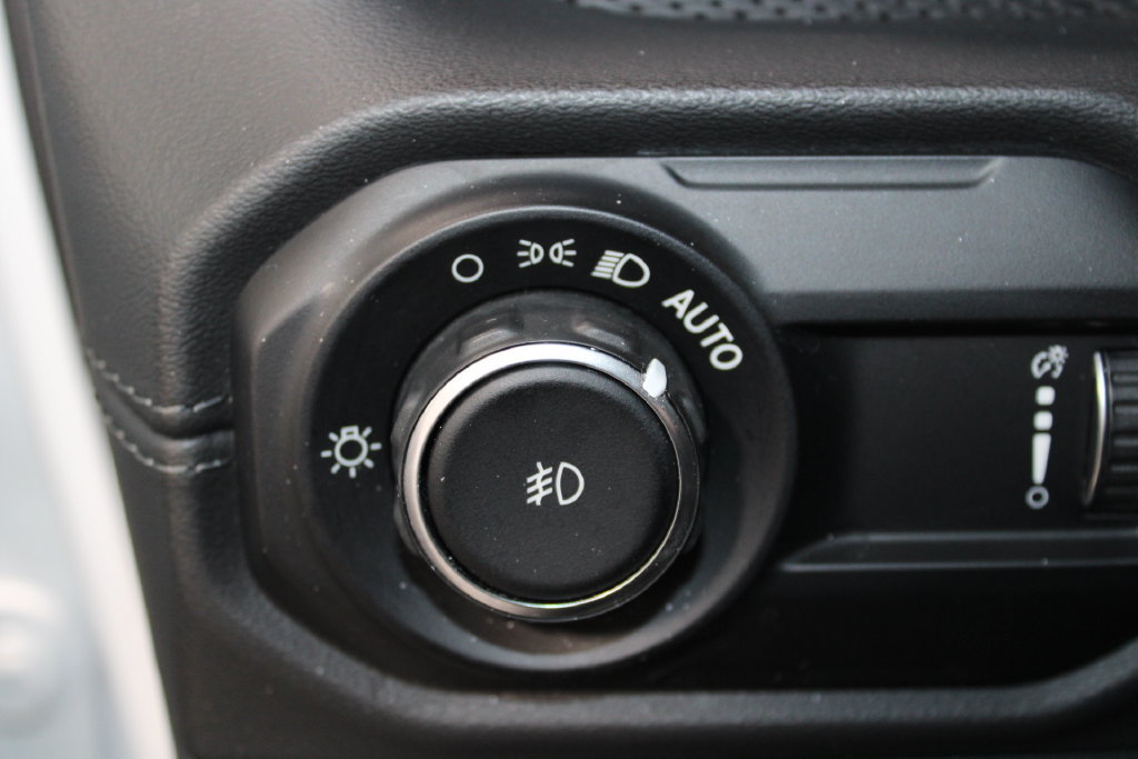 Used 2024 Jeep Wrangler Unlimited Rubicon 4xe AWD/4WD image 41