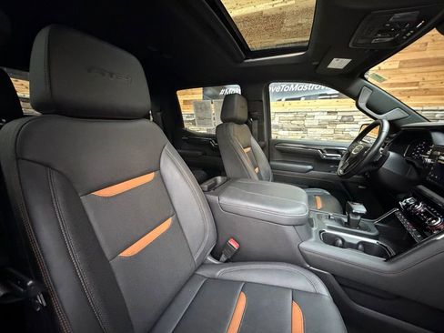 Used 2024 GMC Sierra 1500 AT4 w/ Technology Package image 15