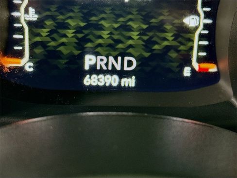 Used 2020 Jeep Wrangler Unlimited Willys image 5