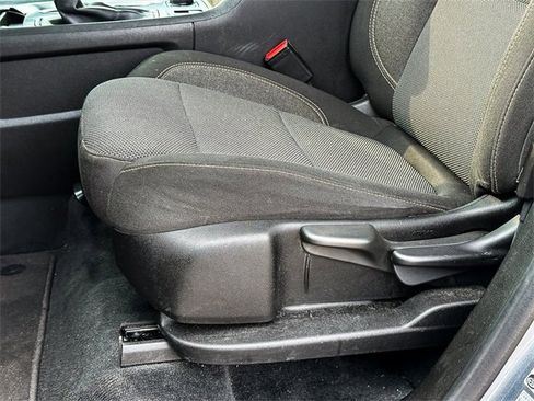 Used 2021 Chevrolet Traverse LS image 12