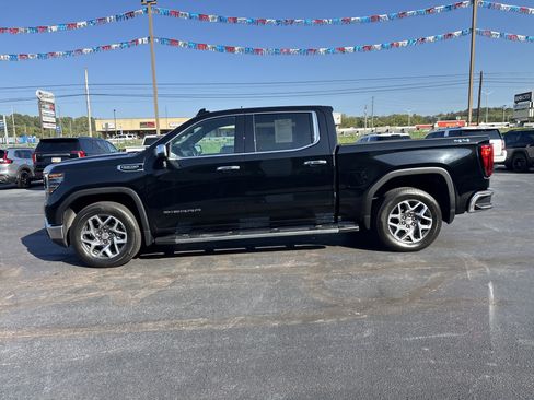 Used 2022 GMC Sierra 1500 SLT w/ SLT Premium Package image 7