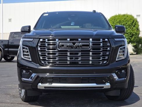 New 2026 GMC Yukon Denali Ultimate AWD/4WD image 23