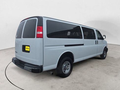 Used 2024 Chevrolet Express 3500 LT w/ LT Preferred Equipment Group RWD image 5