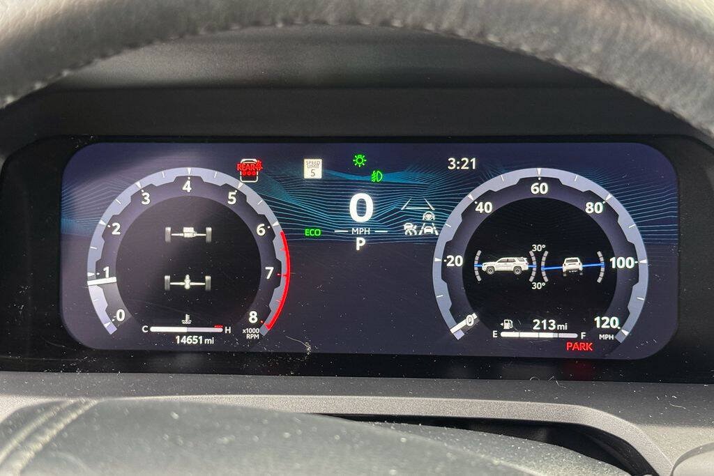Used 2025 Toyota 4Runner 4WD image 26