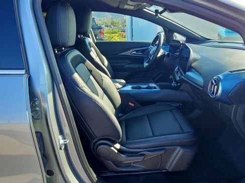 Used 2025 Chevrolet Equinox EV LT w/ Convenience Package FWD image 27