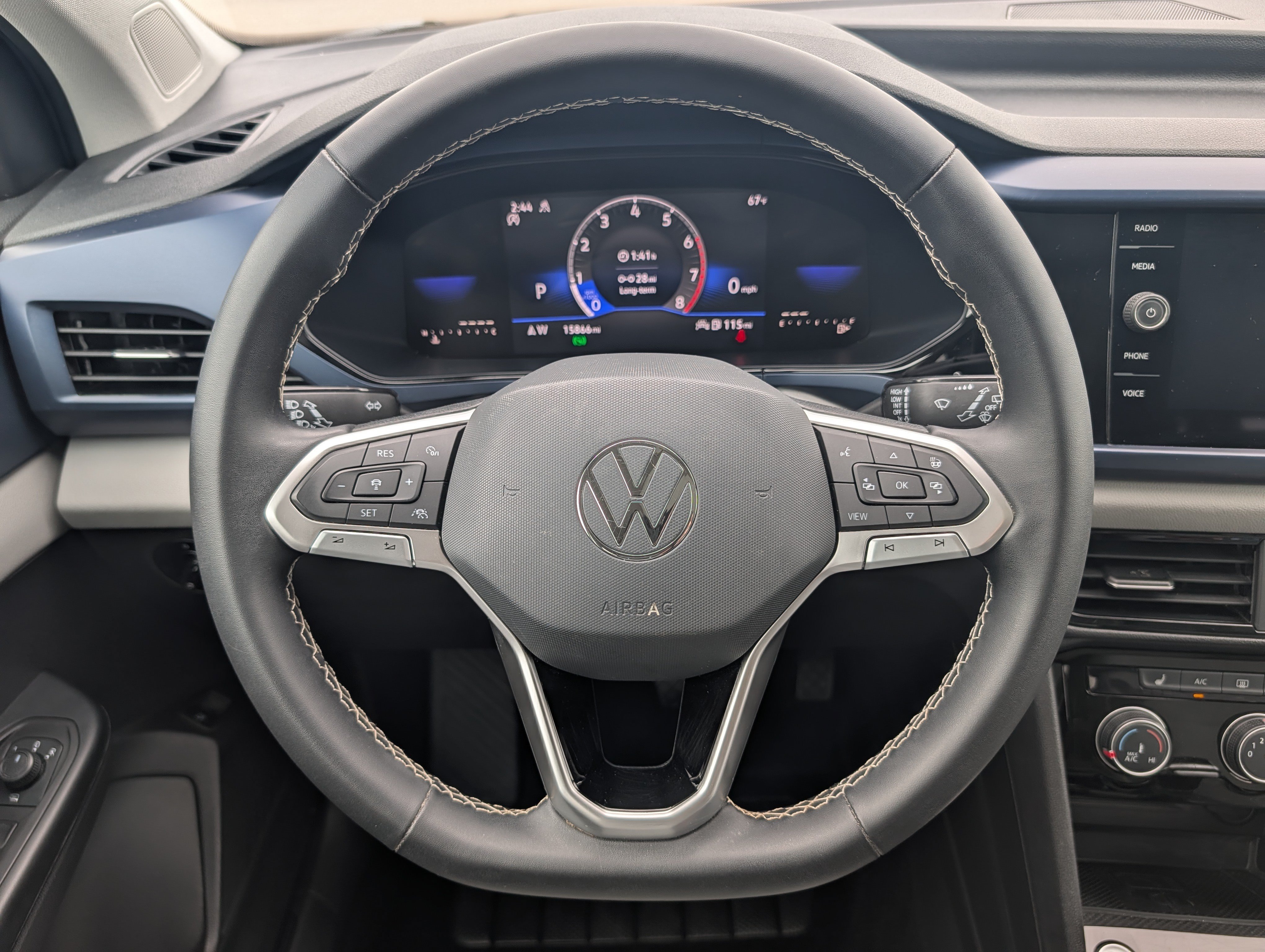 Certified 2023 Volkswagen Taos SE w/ Panoramic Sunroof Package AWD/4WD image 25