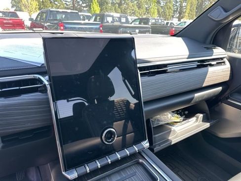 Used 2024 GMC Sierra EV Denali AWD/4WD image 11