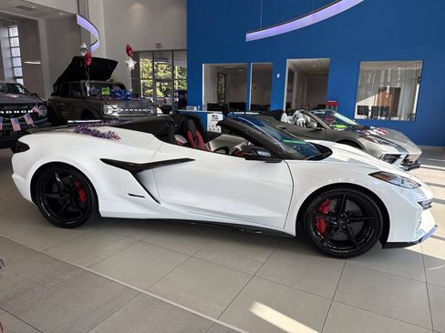 Used 2026 Chevrolet Corvette E-Ray w/ Battery Protection Package AWD/4WD image 8