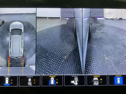 Used 2022 Chevrolet Equinox LT FWD image 18