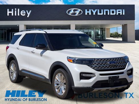 Used 2021 Ford Explorer Limited w/ Equipment Group 301A AWD/4WD image 2