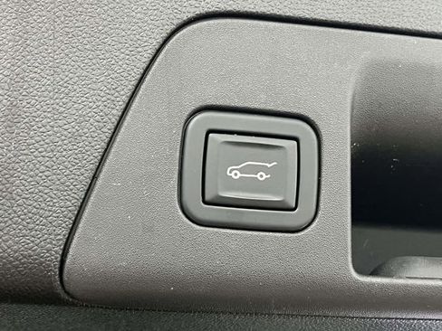 Used 2023 Buick Envision Avenir FWD image 24