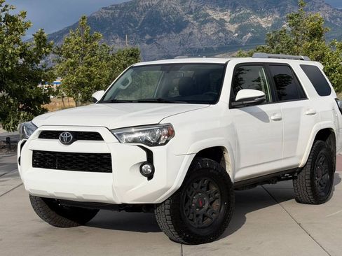 Used 2016 Toyota 4Runner SR5 Premium AWD/4WD image 1