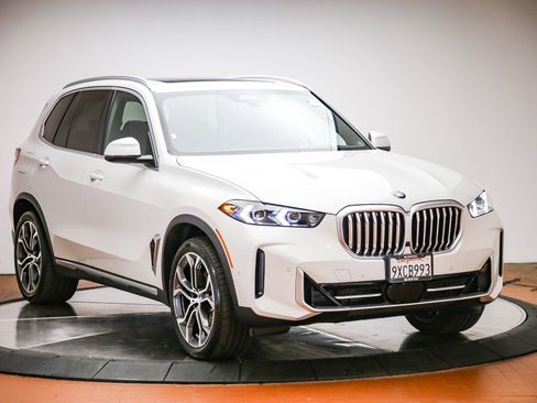Used 2026 BMW X5 sDrive40i w/ Premium Package RWD image 12