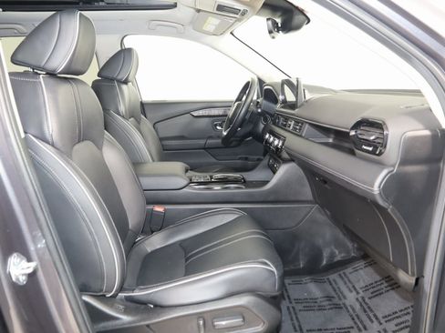 Used 2023 Honda Pilot Elite image 13