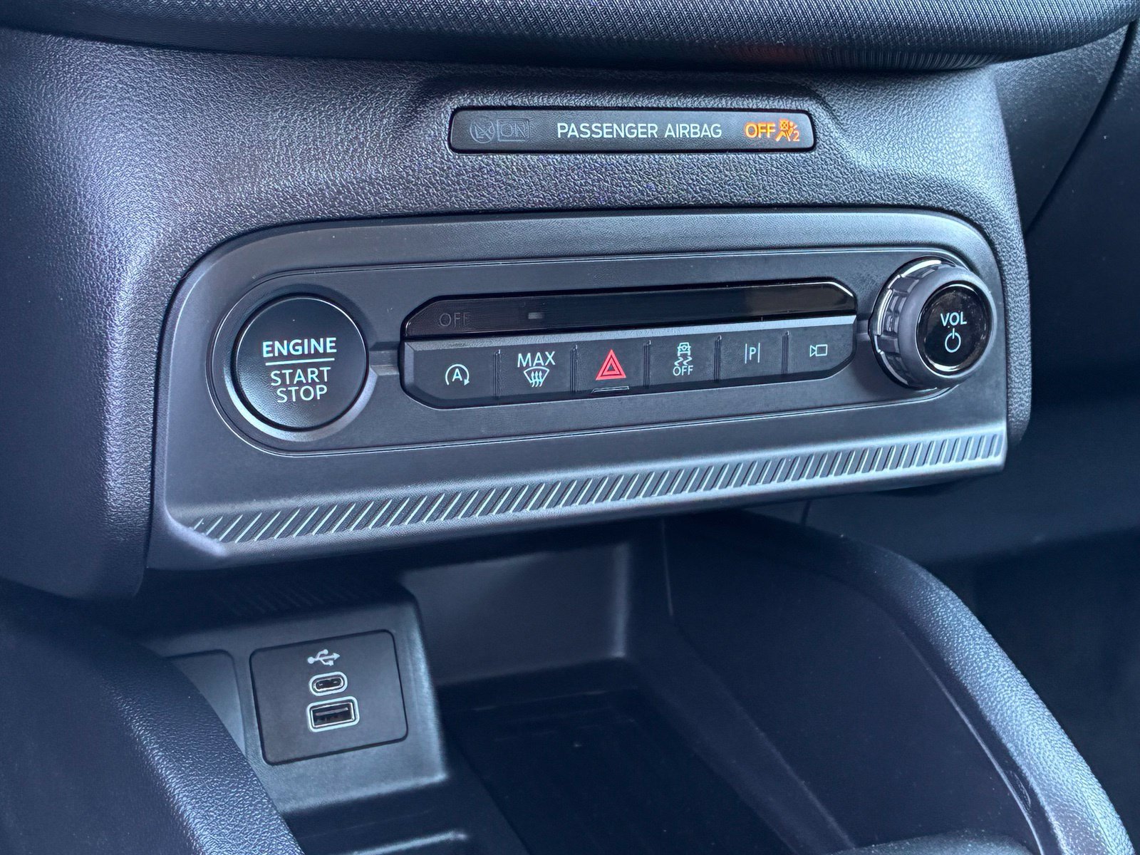 Certified 2025 Ford Bronco Sport Outer Banks w/ Outer Banks Tech Package+ AWD/4WD image 24