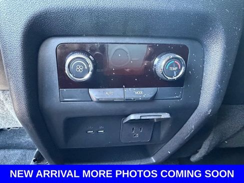 Used 2024 Chevrolet Traverse Z71 w/ Enhanced Driving Package AWD/4WD image 15