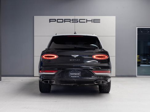 Used 2021 Bentley Bentayga image 6