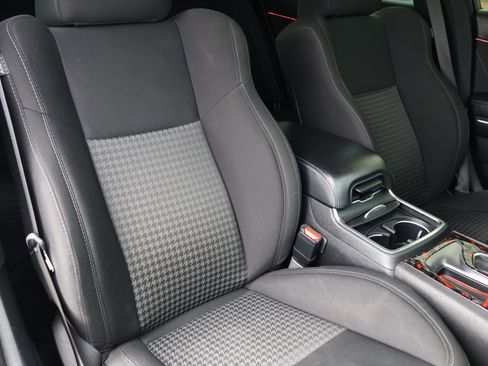 Used 2019 Dodge Charger R/T w/ Performance Handling Group image 18