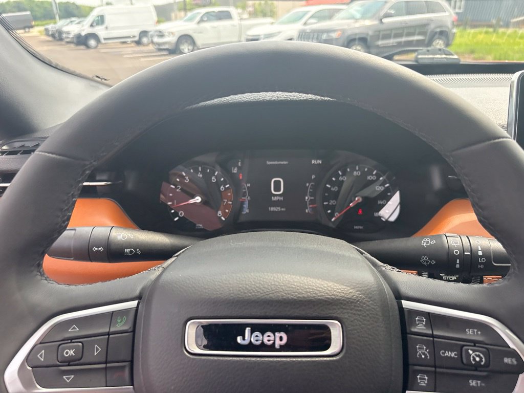 Certified 2025 Jeep Compass Limited AWD/4WD image 20