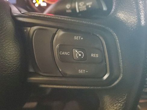 Used 2025 Jeep Gladiator Sport image 29