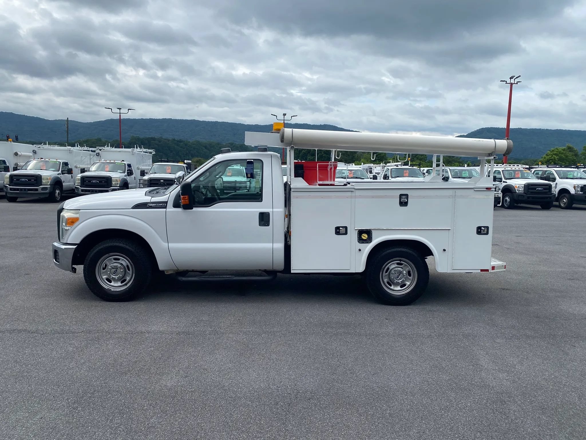 Used 2015 Ford F350 XL RWD image 5