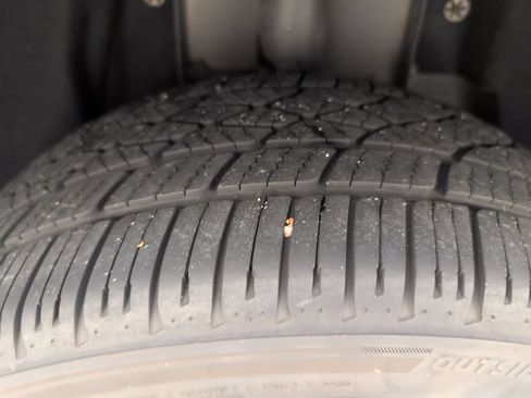 Used 2017 Ford Escape Titanium FWD image 14