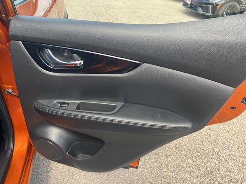 Used 2017 Nissan Rogue Sport SV w/ SV All-Weather Package image 15