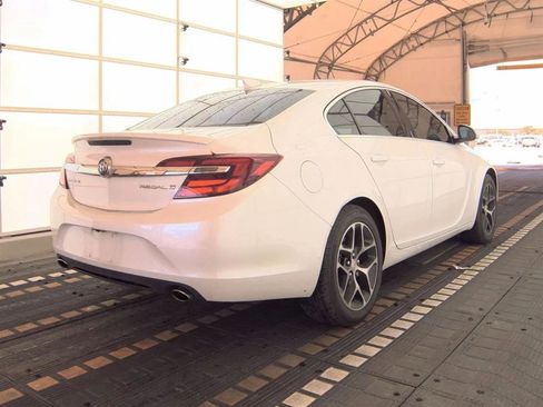 Used 2017 Buick Regal Sport Touring image 5