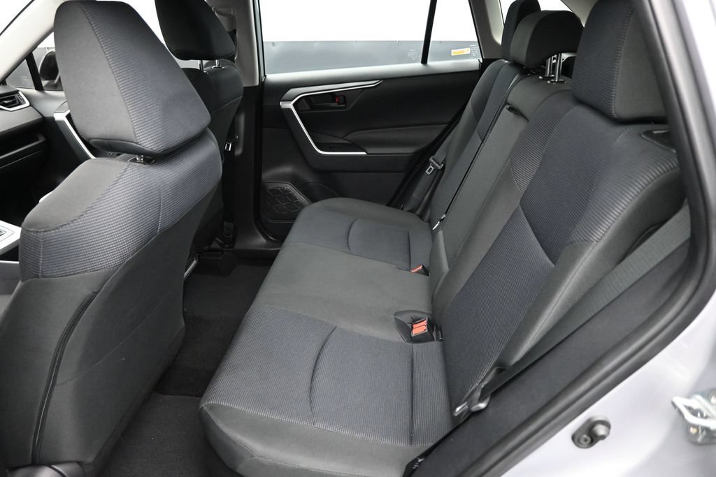 Used 2025 Toyota RAV4 LE AWD/4WD image 13