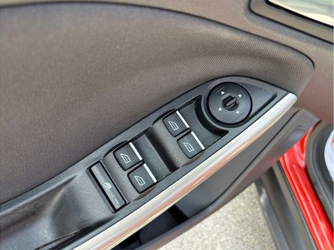 Used 2018 Ford Focus Titanium FWD image 17