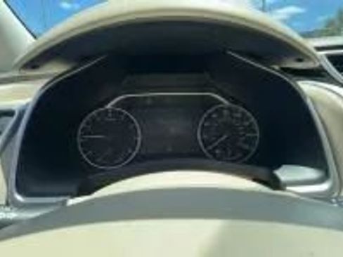 Used 2015 Nissan Murano SV image 9