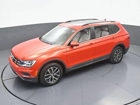 Used 2019 Volkswagen Tiguan SE w/ Panoramic Sunroof Package FWD image 44