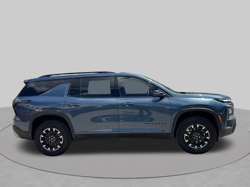 Used 2025 Chevrolet Traverse Z71 AWD/4WD image 6