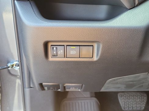 Used 2023 Toyota RAV4 LE FWD image 27