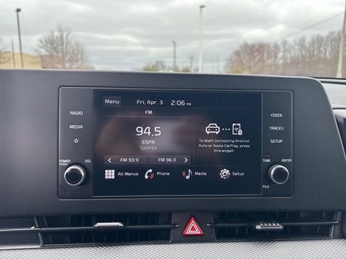 Used 2025 Kia Sportage LX AWD/4WD image 17