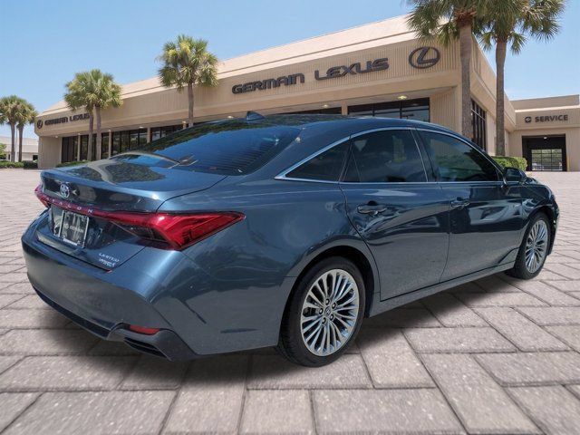 Used 2019 Toyota Avalon Limited FWD image 4