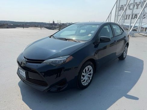 Used 2017 Toyota Corolla LE w/ Carpet Mat Package (TMS) FWD image 7