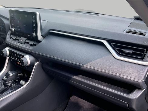 Used 2019 Toyota RAV4 XLE w/ Convenience Package AWD/4WD image 18