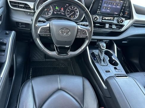 Used 2020 Toyota Highlander XLE image 8
