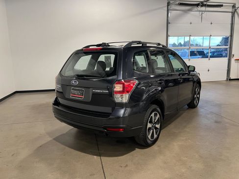 Used 2018 Subaru Forester 2.5i w/ Alloy Wheel Package image 3