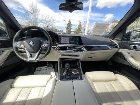 Used 2021 BMW X5 xDrive40i w/ Premium Package image 17