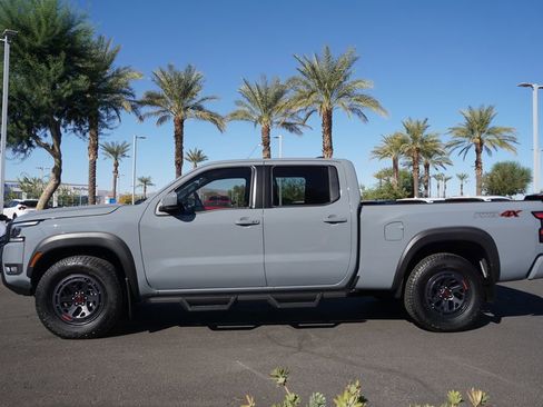 Certified 2025 Nissan Frontier PRO-4X image 2