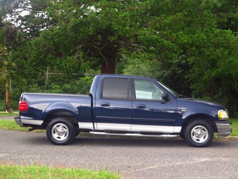Used 2003 Ford F150 XLT RWD image 5