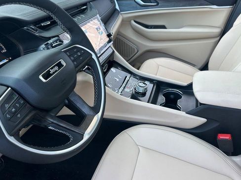 New 2026 Jeep Grand Cherokee Limited w/ Limited Altitude Package image 10