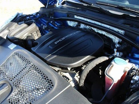 Used 2018 Porsche Macan Sport Edition image 14